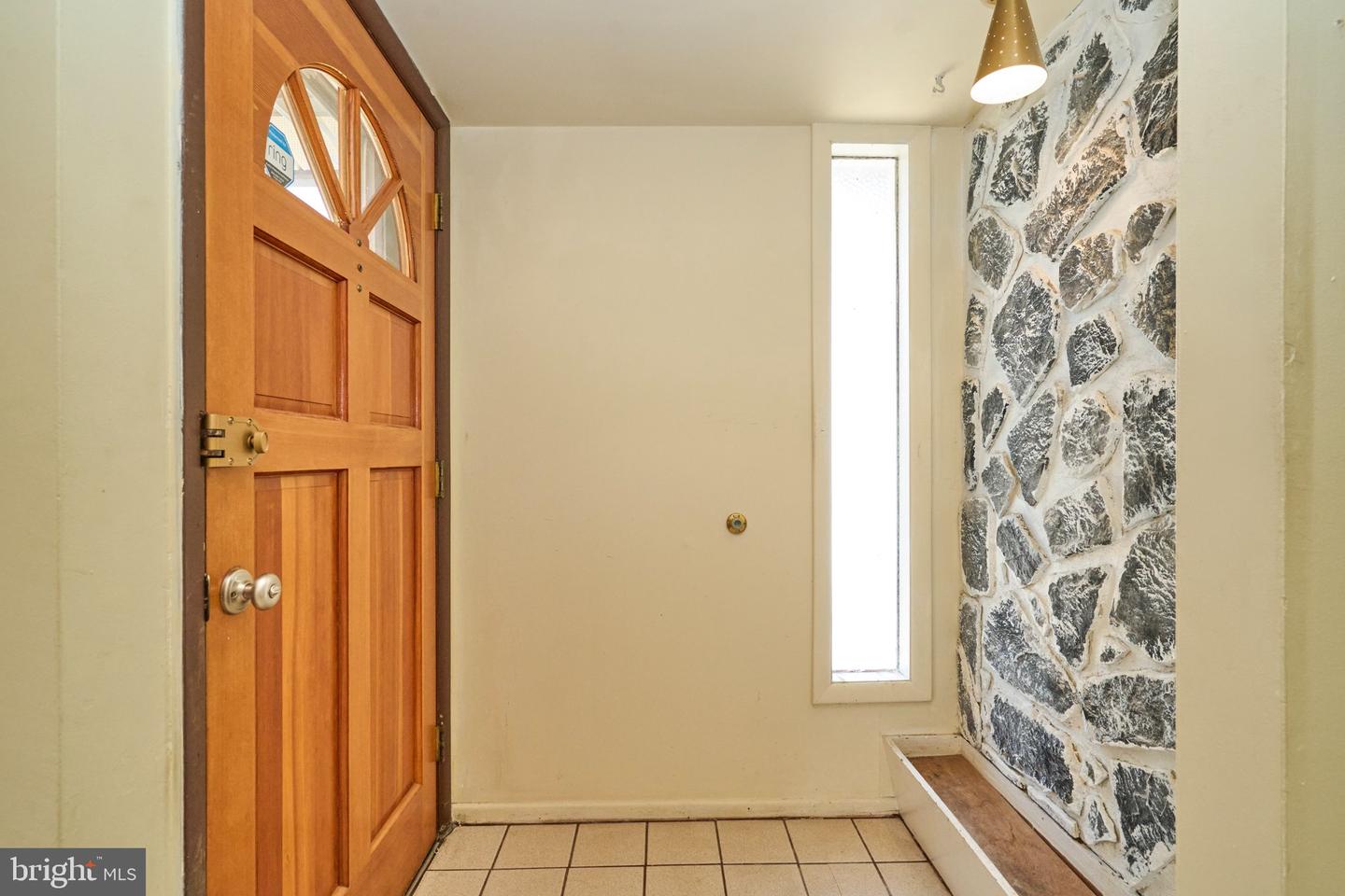 8510 Cottage St Property Photo 5