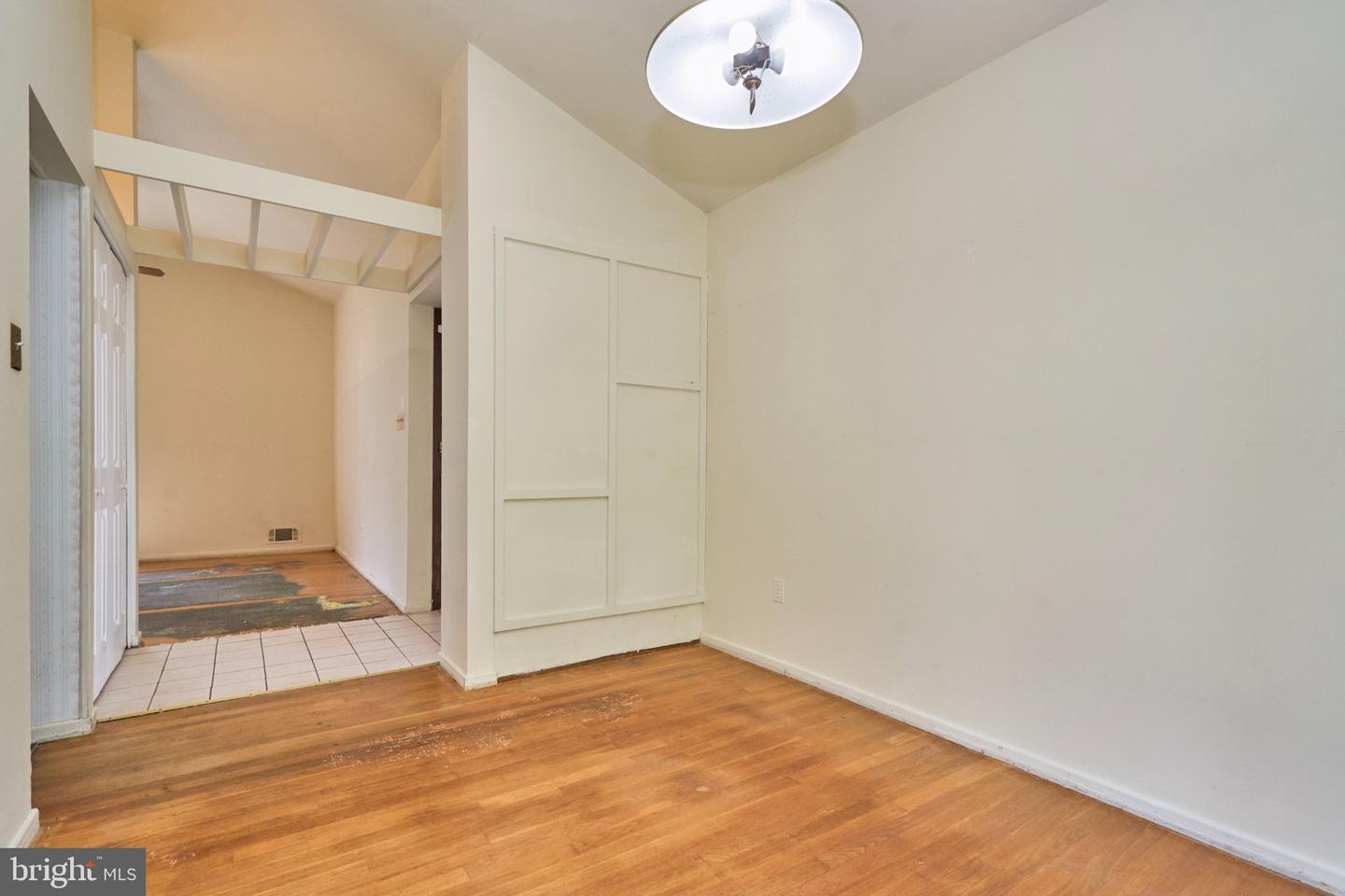 8510 Cottage St Property Photo 7