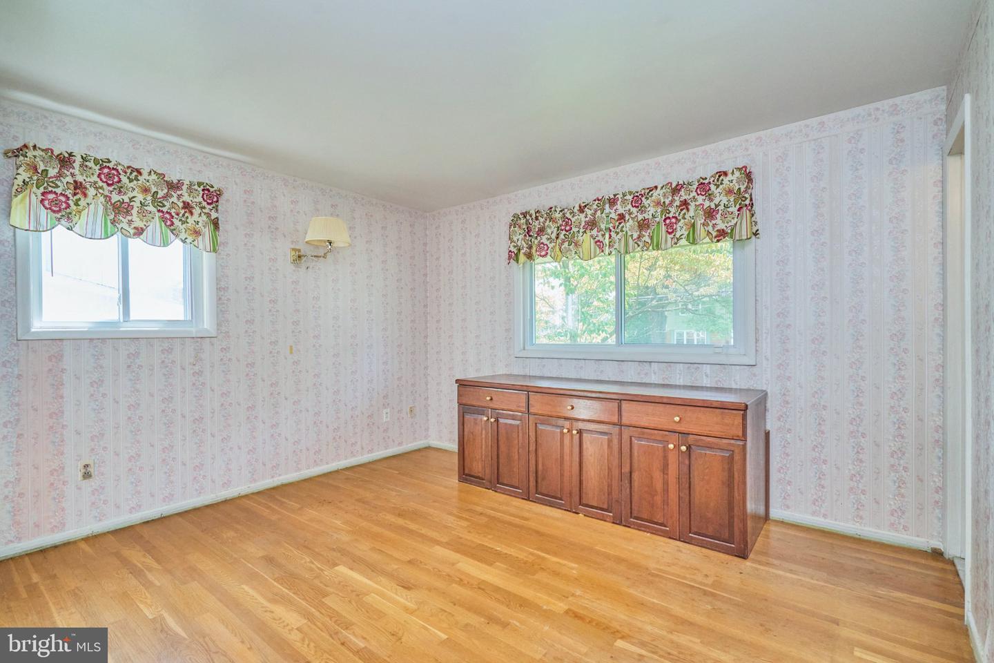 8510 Cottage St Property Photo 12