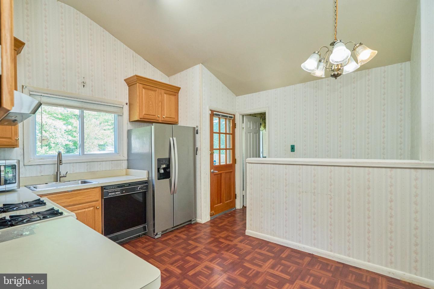 8510 Cottage St Property Photo 19