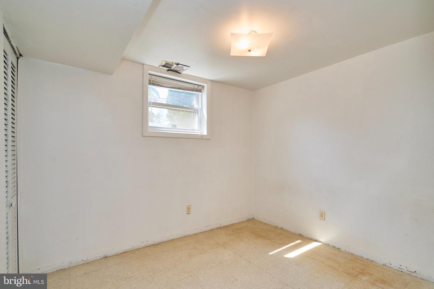 8510 Cottage St Property Photo 27