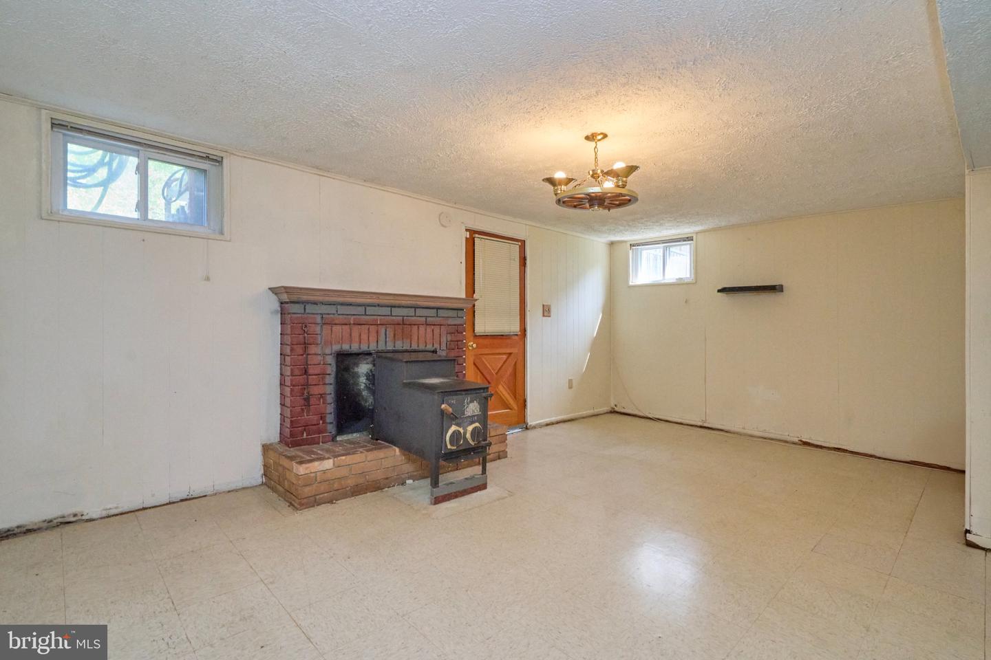 8510 Cottage St Property Photo 32