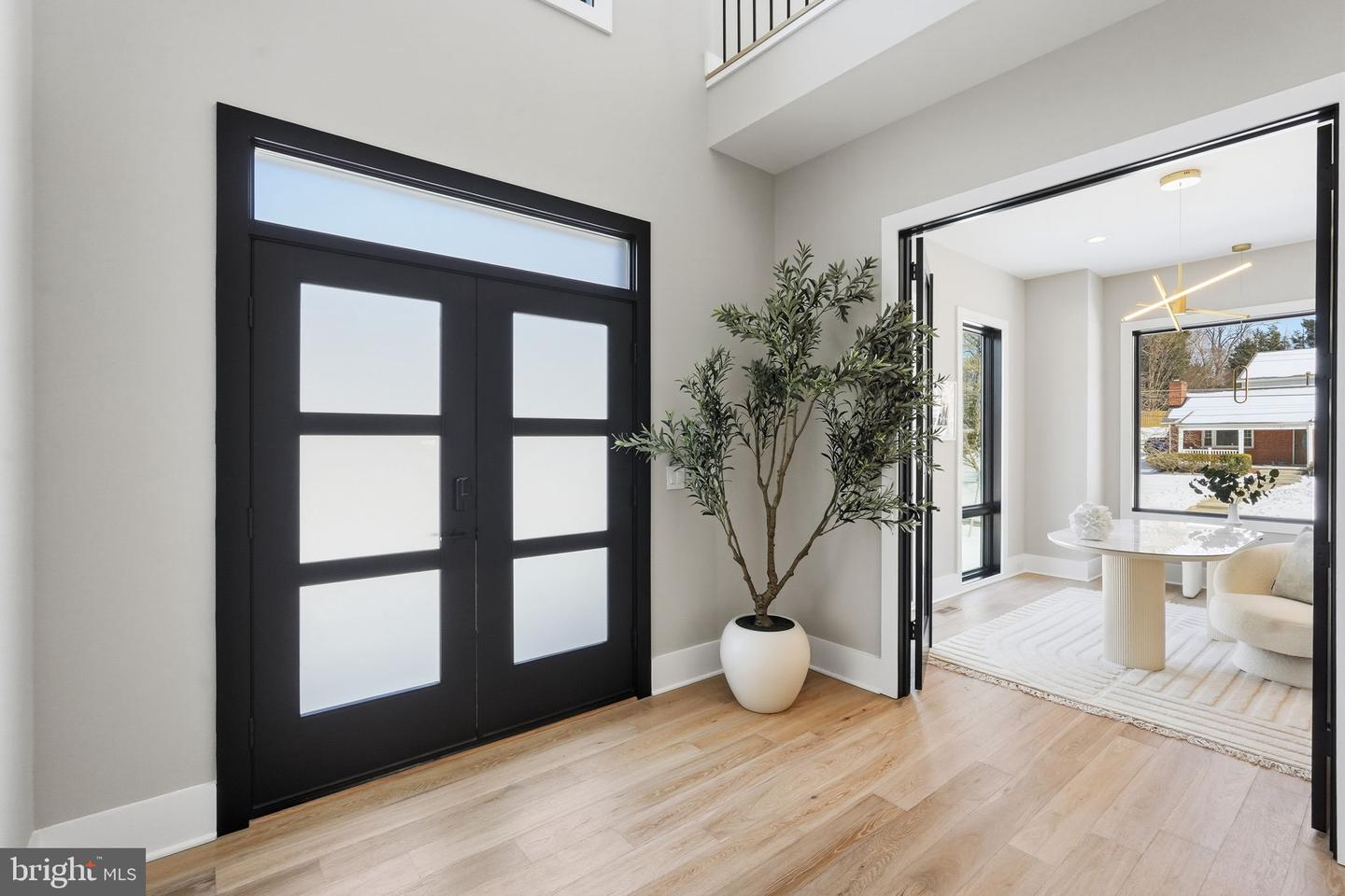 6913 Berkeley St Property Photo 4