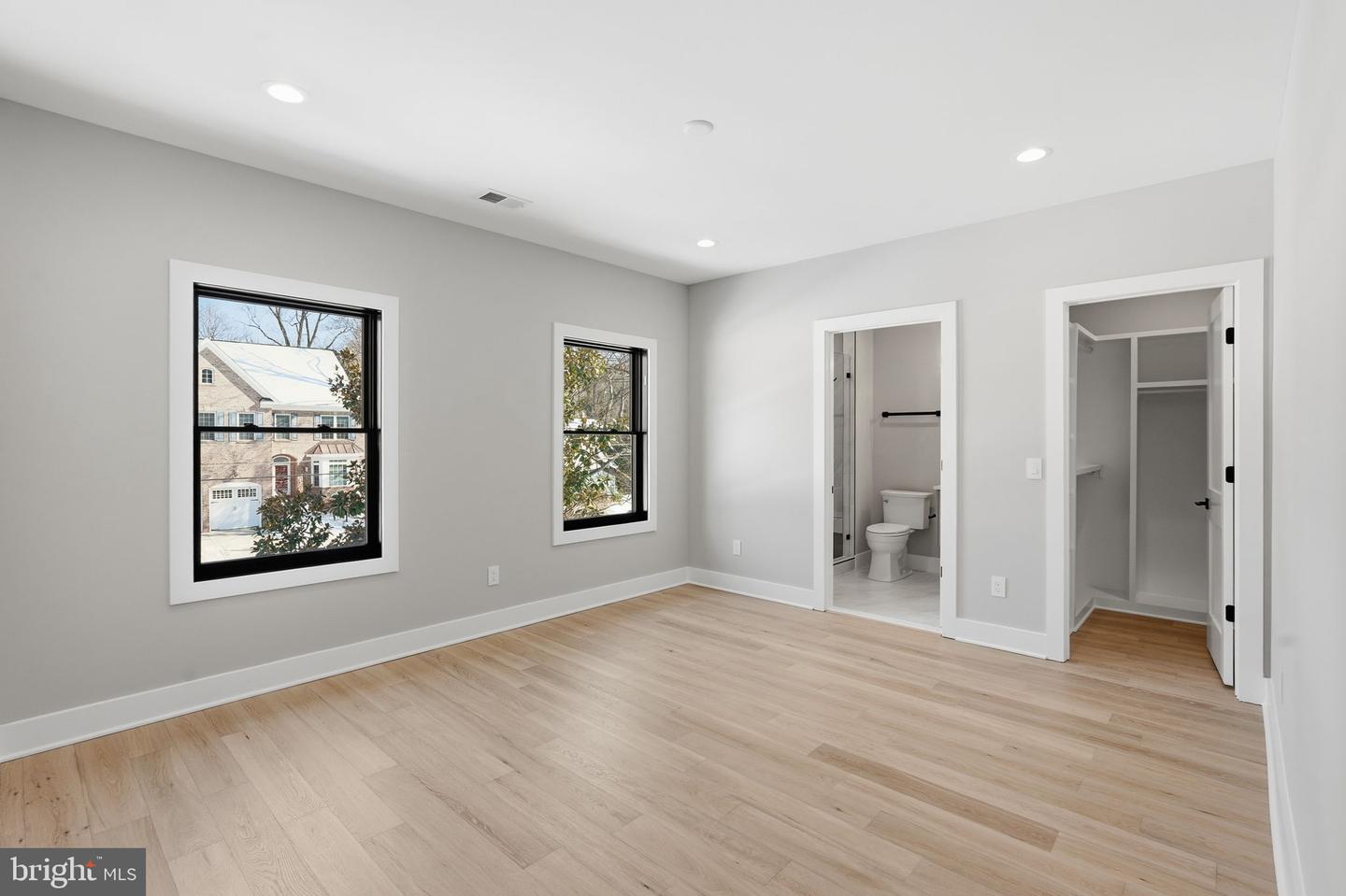 6913 Berkeley St Property Photo 40