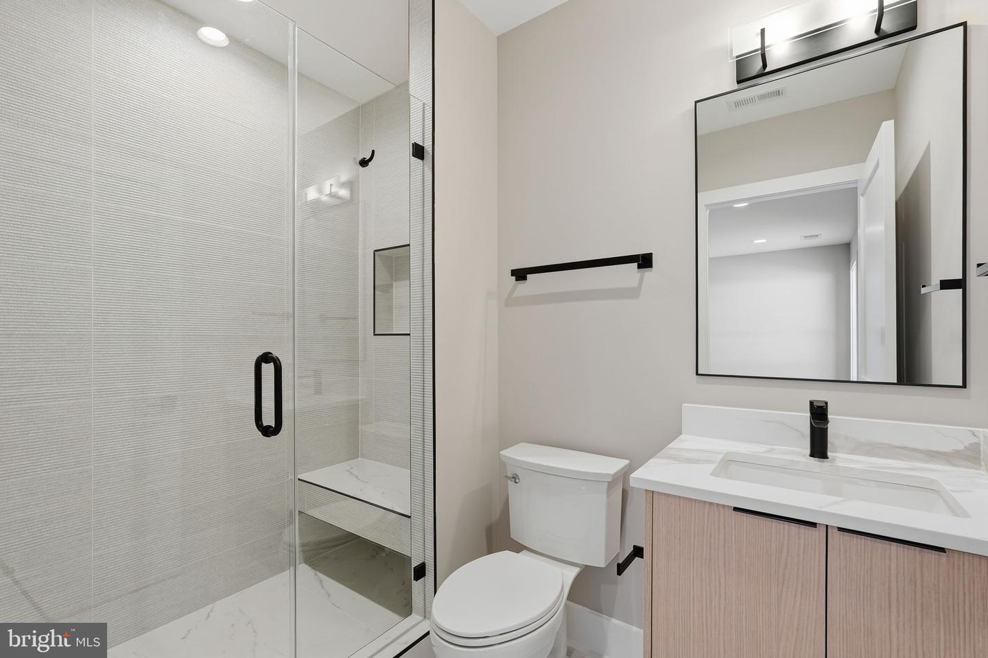 6913 Berkeley St Property Photo 42