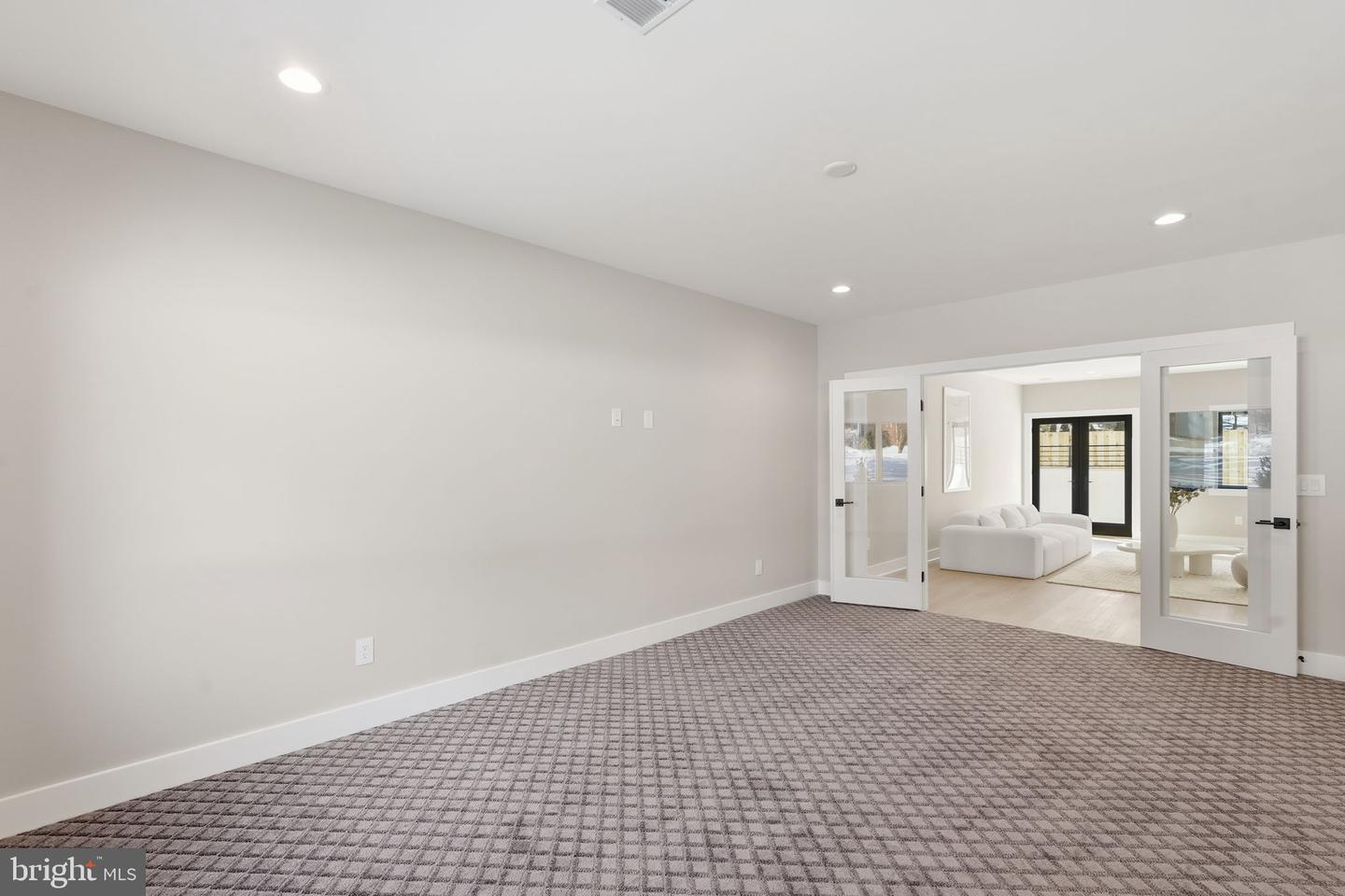 6913 Berkeley St Property Photo 55