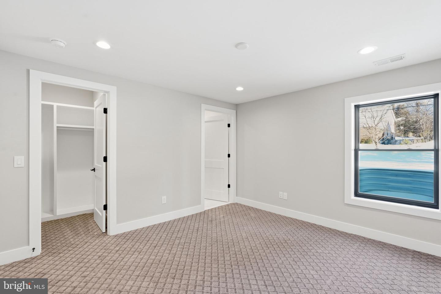6913 Berkeley St Property Photo 56