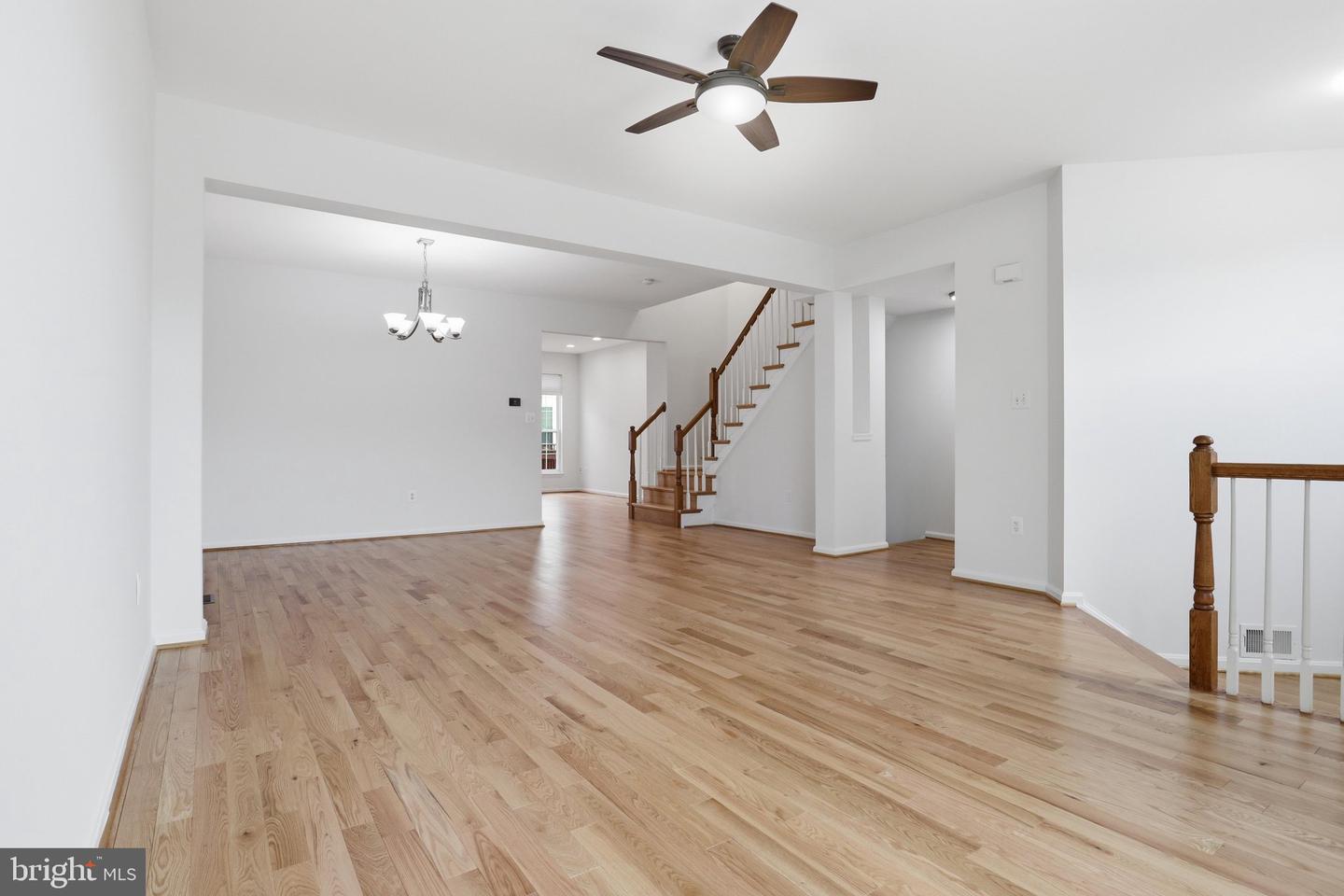 7348 Bloomington Ct Property Photo 18