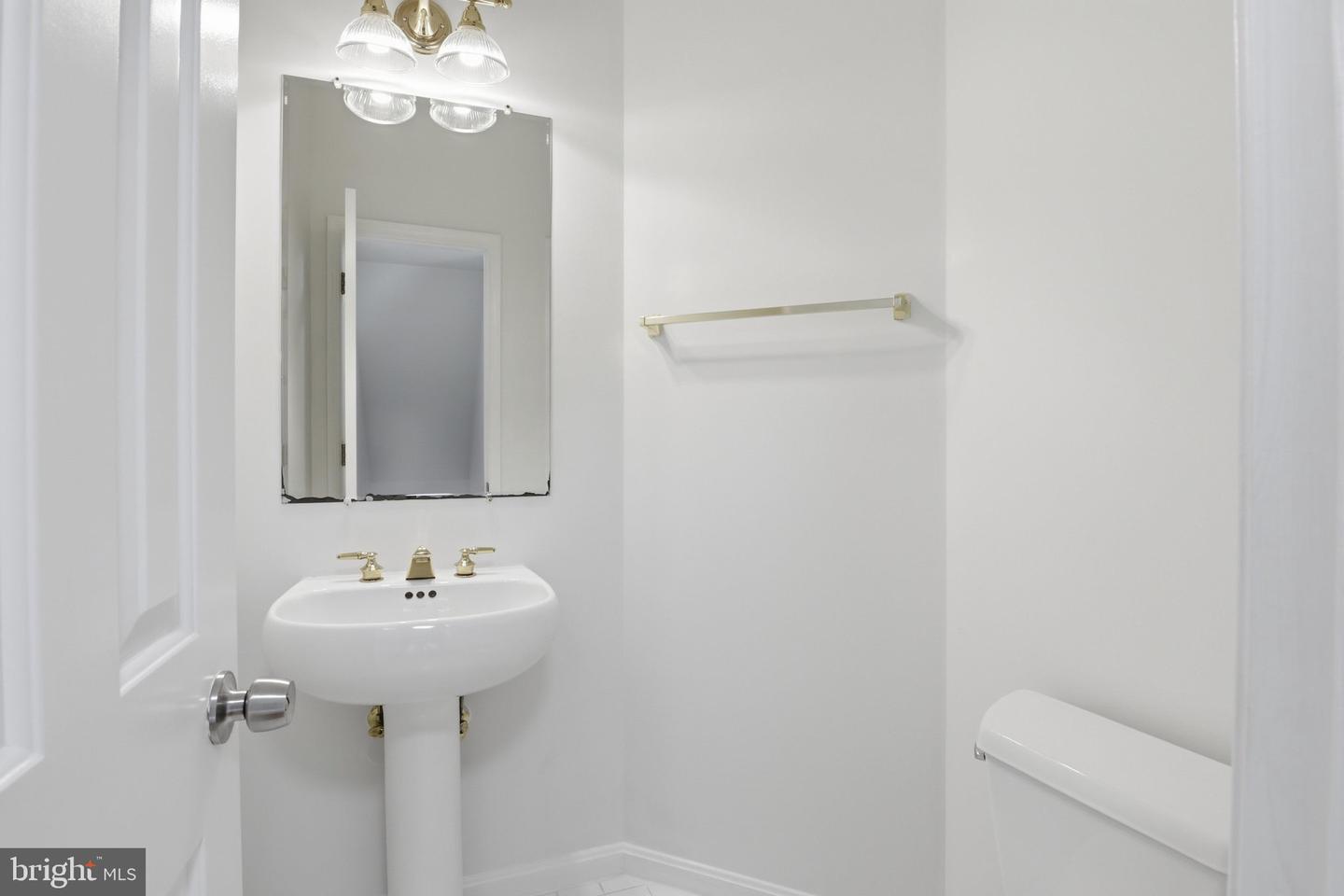 7348 Bloomington Ct Property Photo 25