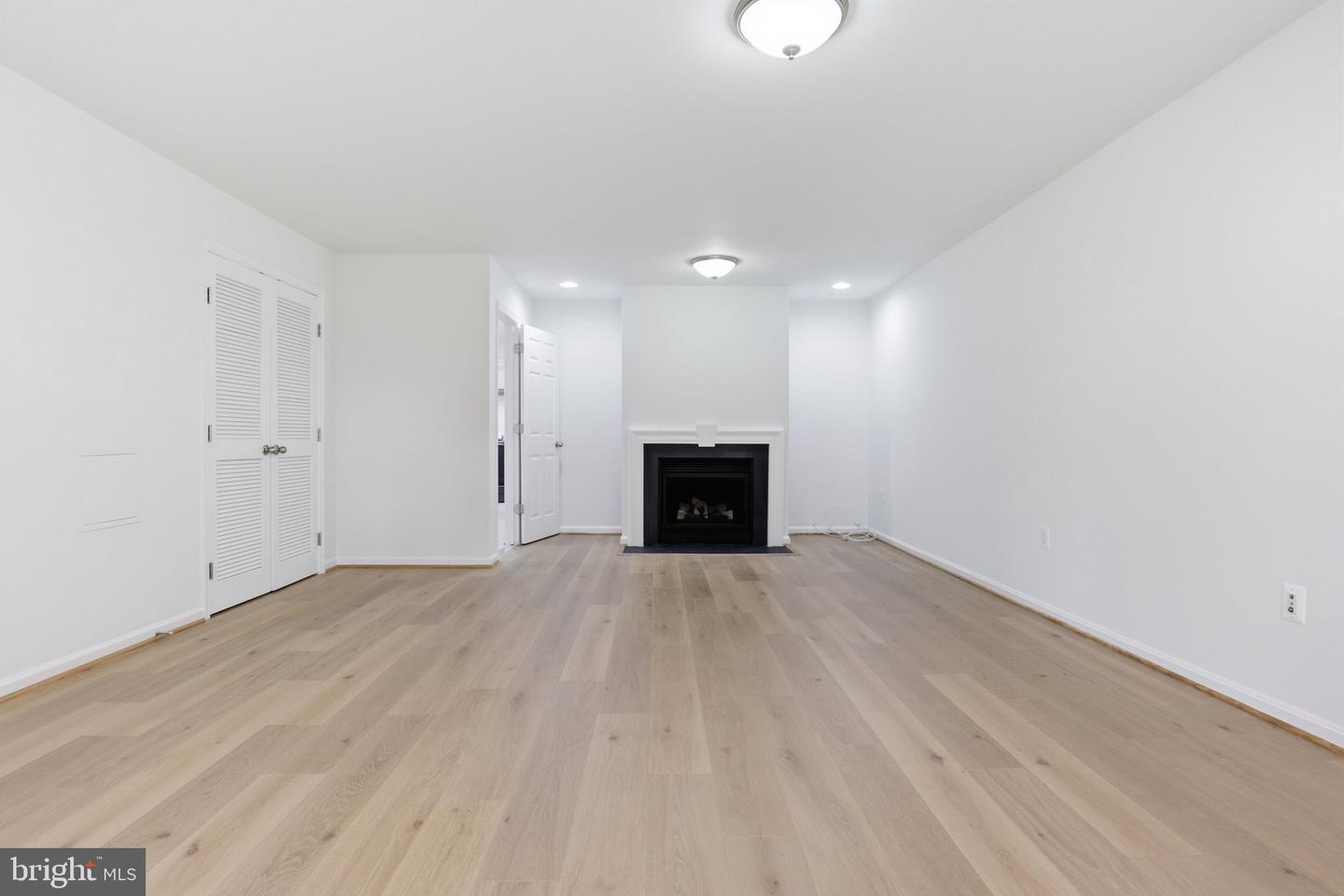 7348 Bloomington Ct Property Photo 40