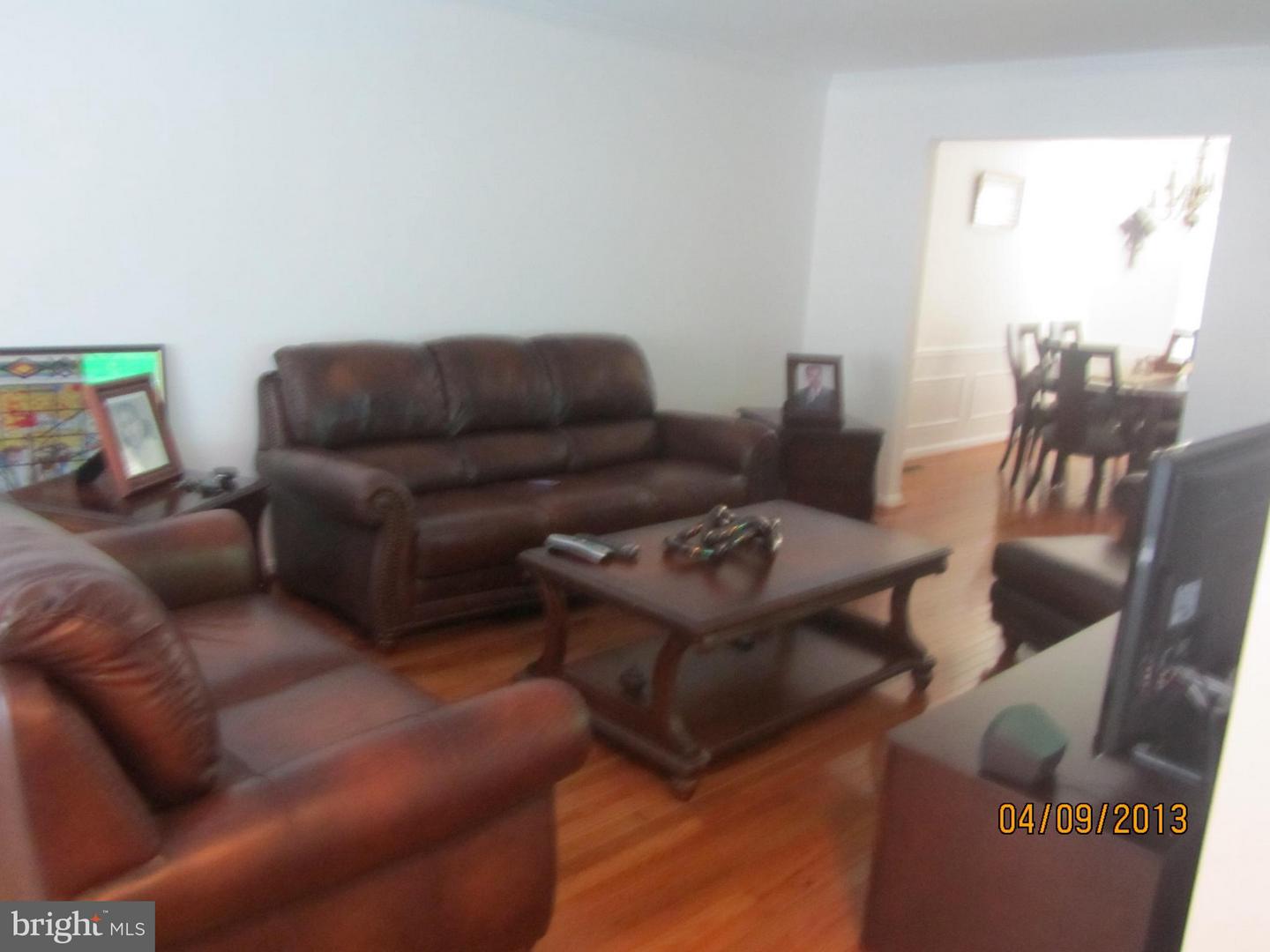 4542 Maxfield Dr Property Photo 3