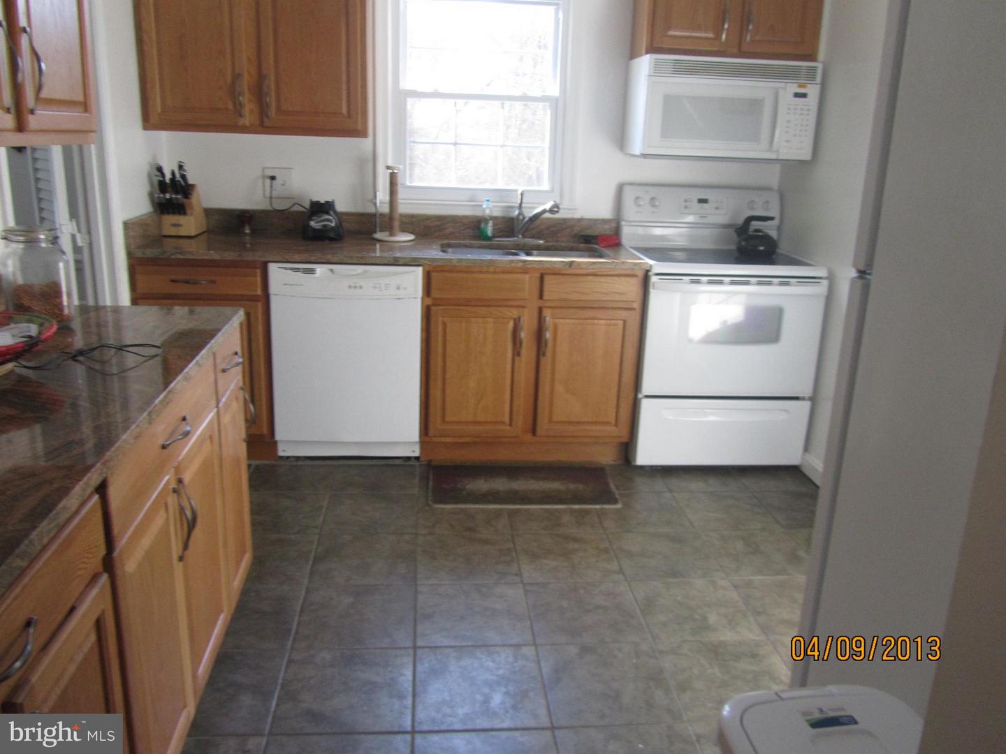 4542 Maxfield Dr Property Photo 5