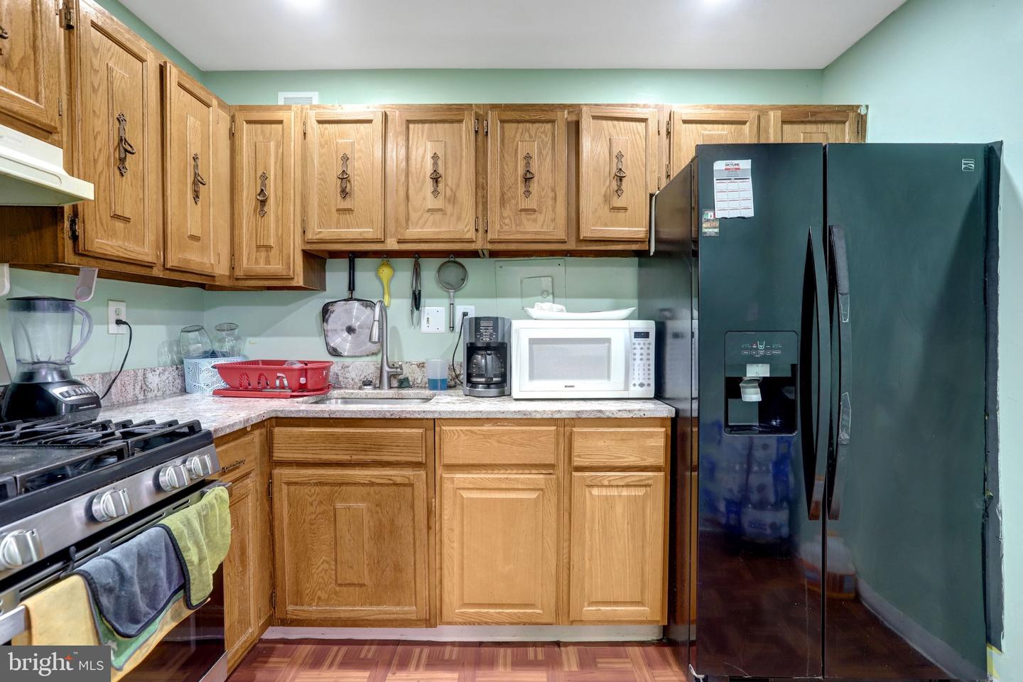 6133 Leesburg Pike #201 Property Photo 10