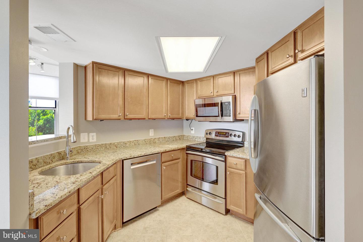 11800 Sunset Hills Rd #621 Property Photo 12