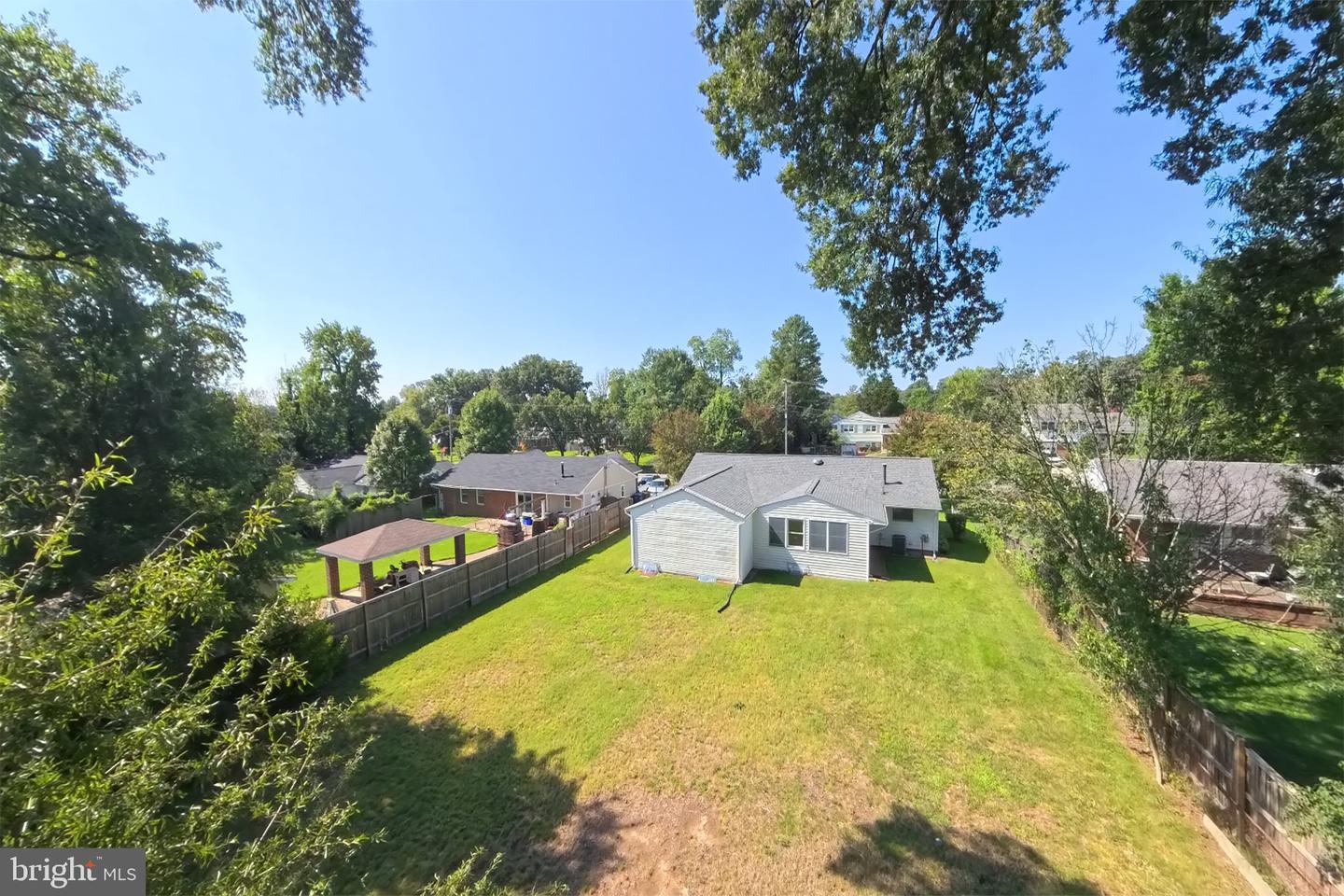 5213 Montgomery St Property Photo 28