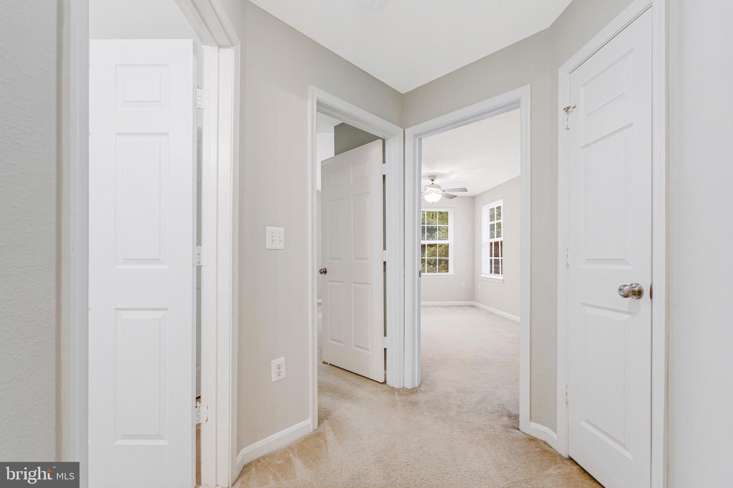 12747 Fair Briar Ln Property Photo 16