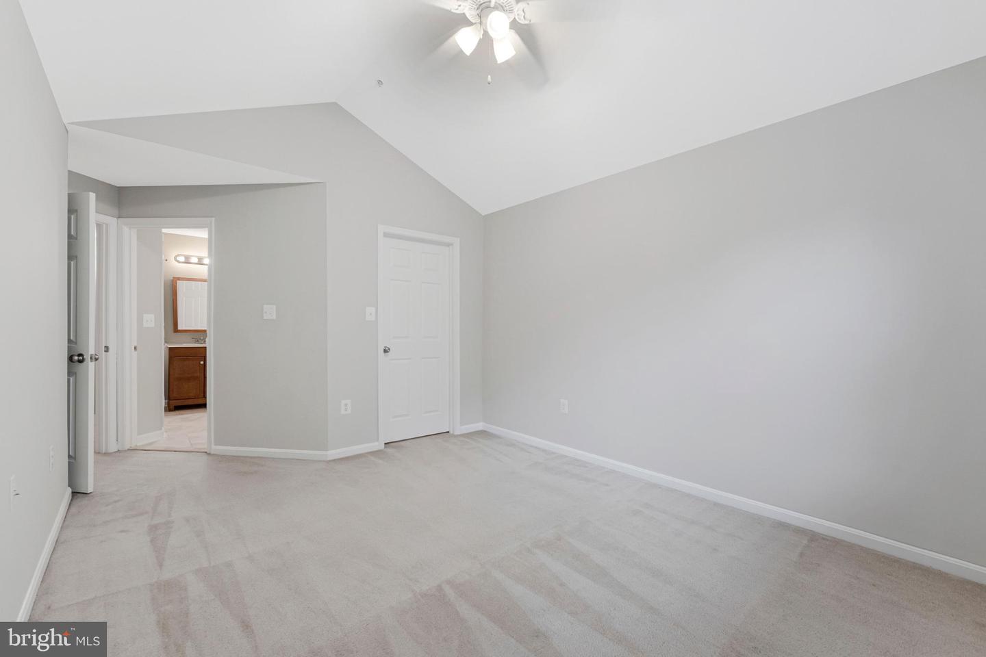 12747 Fair Briar Ln Property Photo 19