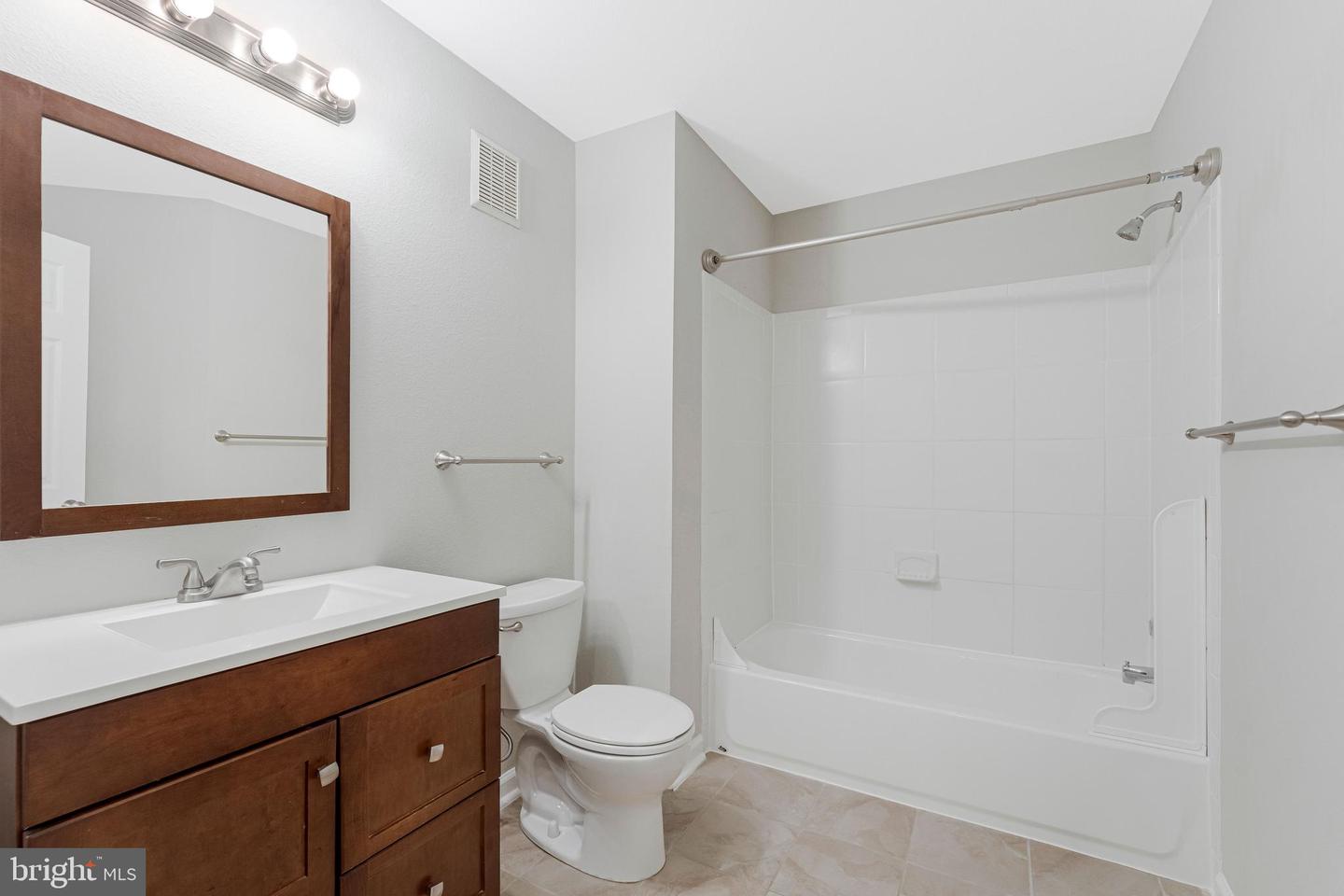 12747 Fair Briar Ln Property Photo 22