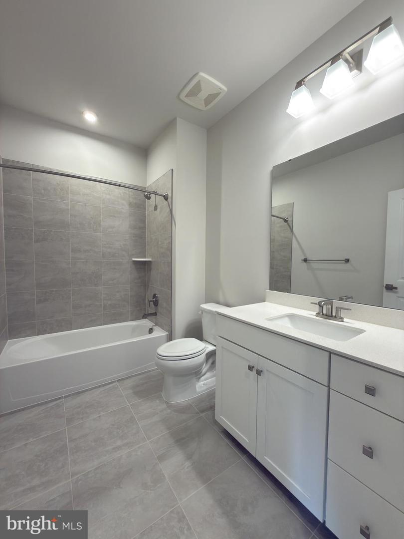 14441 Albemarle Point Pl #230 Property Photo 34