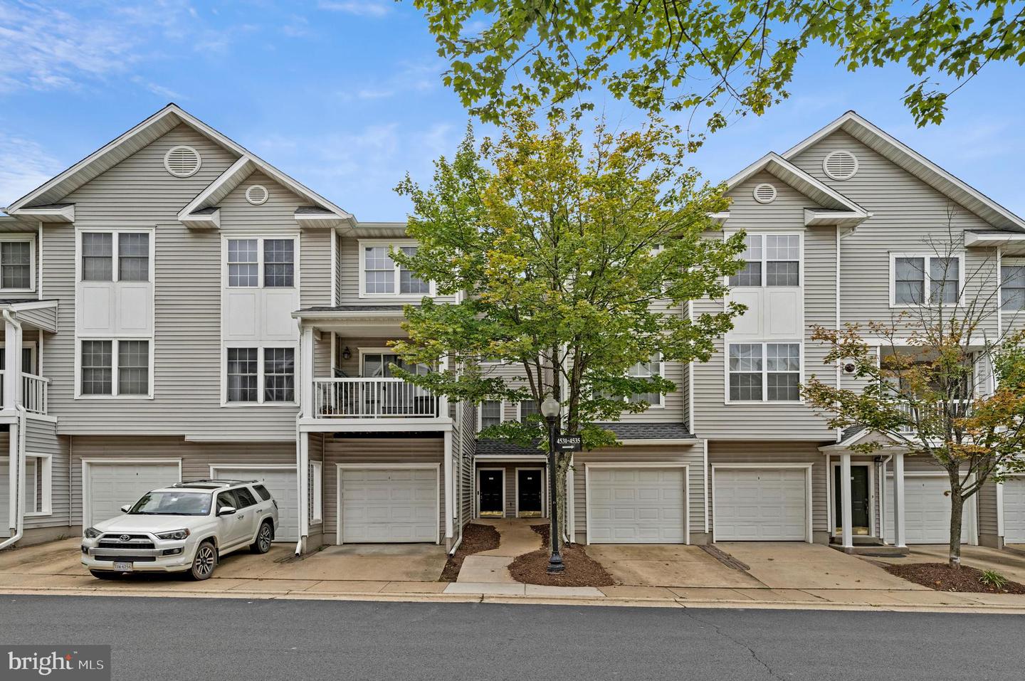 4529 SUPERIOR SQ Property Photo 1