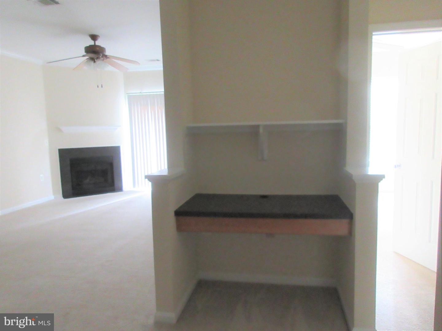 5109-e Travis Edward Way #e Property Photo 6