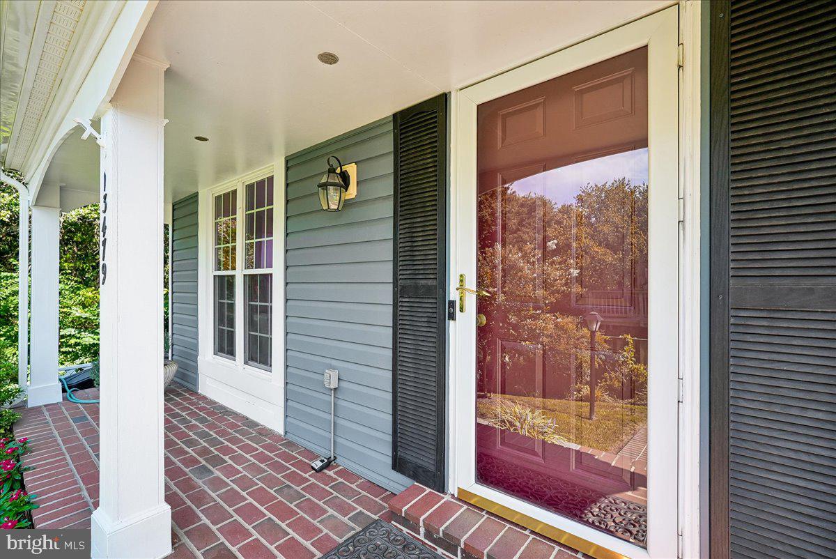 13479 Old Dairy Ct Property Photo 3