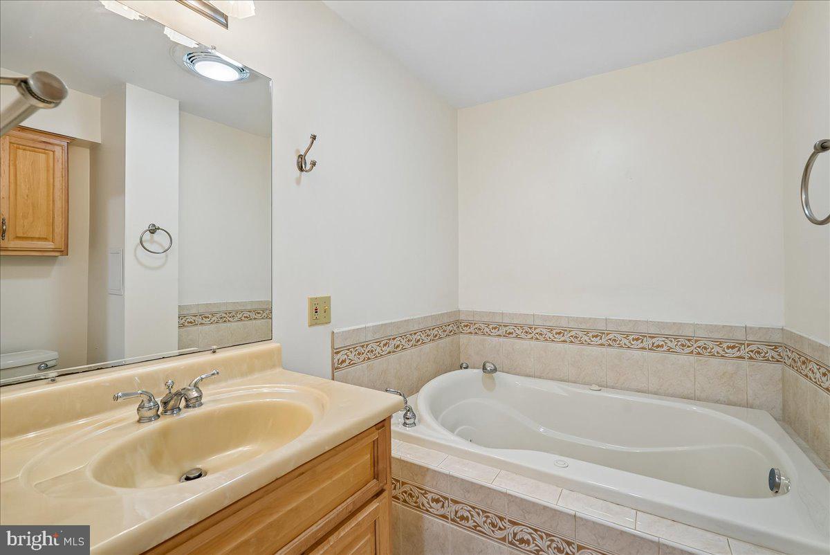 13479 Old Dairy Ct Property Photo 38