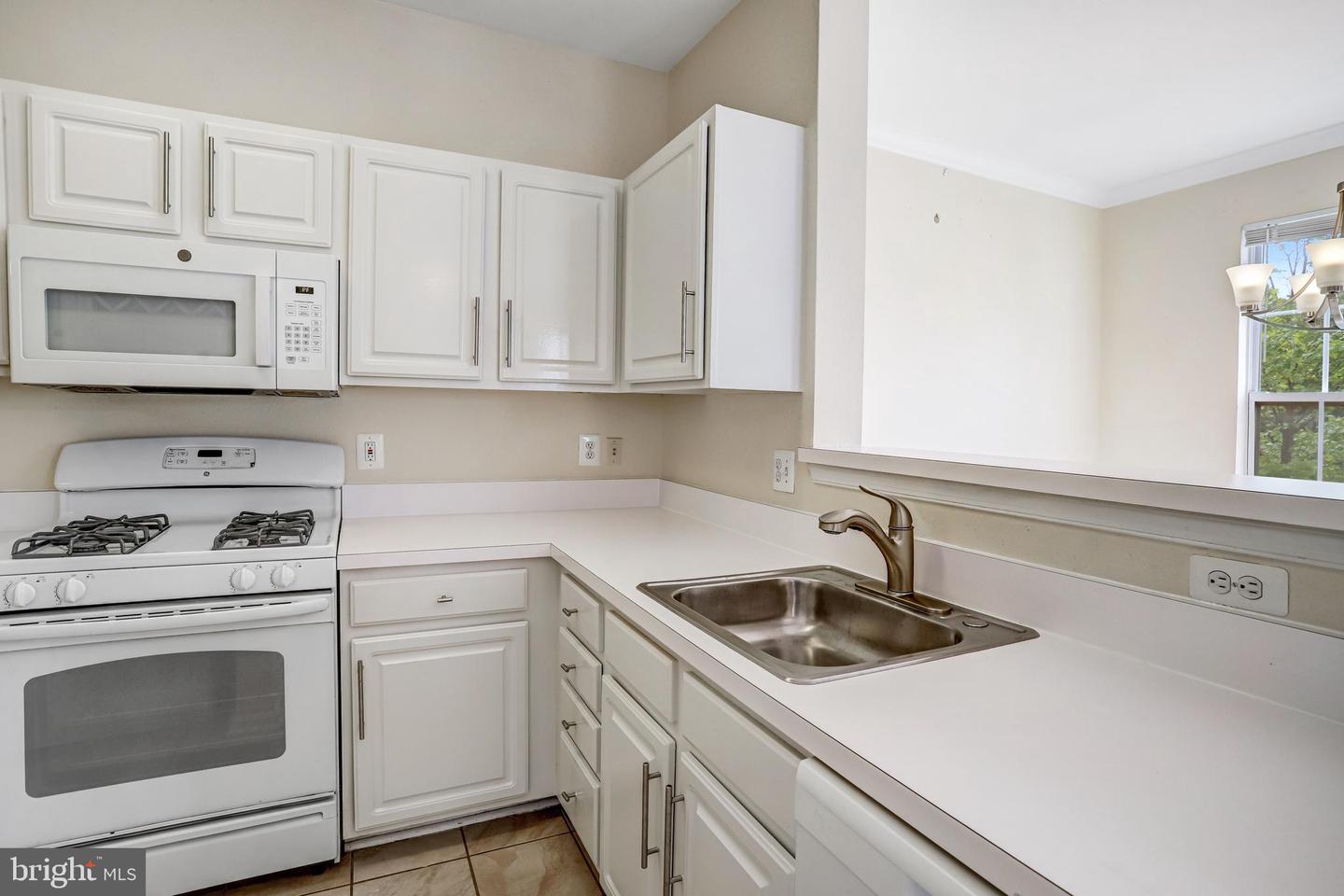 2433 Coopers Branch Ct Property Photo 15