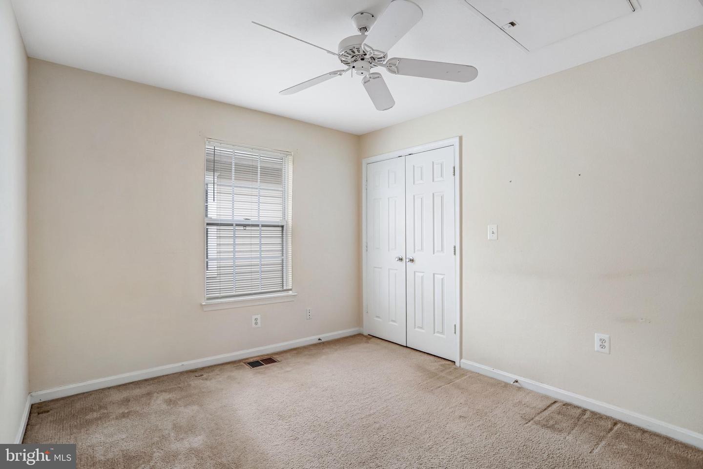 2433 Coopers Branch Ct Property Photo 23