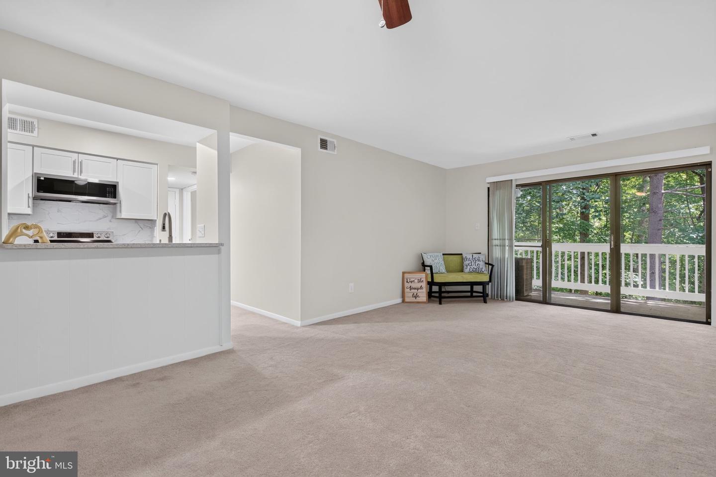 5757 Rexford Ct #m Property Photo 6