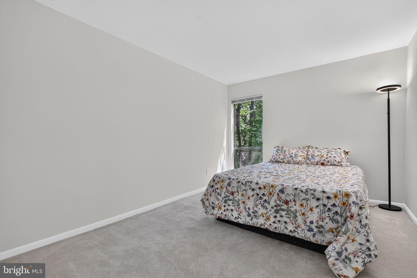 5757 Rexford Ct #m Property Photo 12