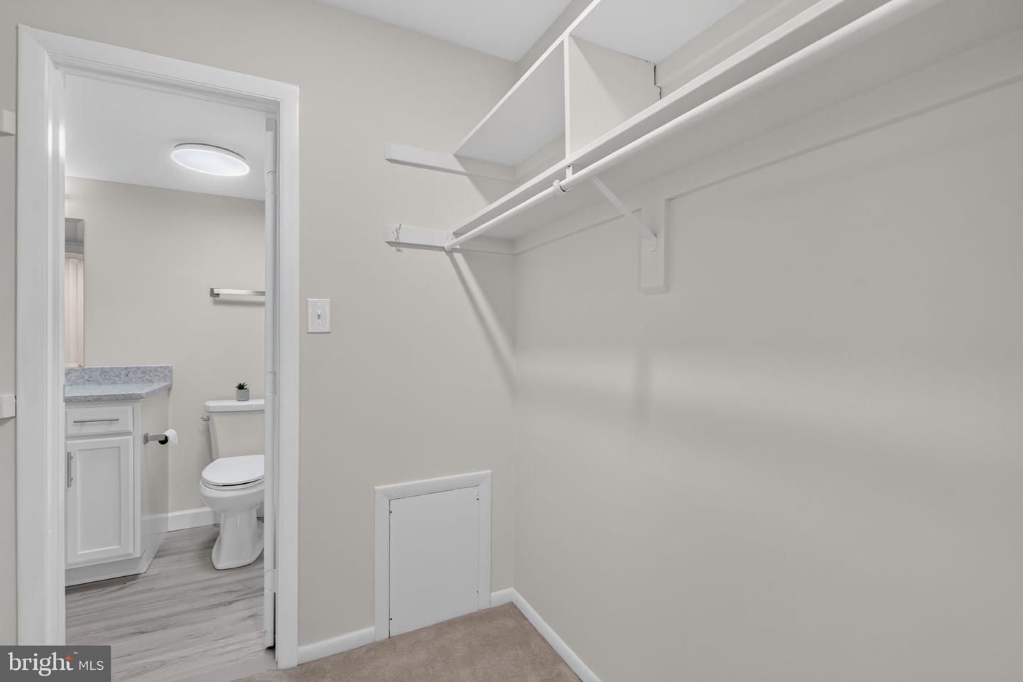 5757 Rexford Ct #m Property Photo 16
