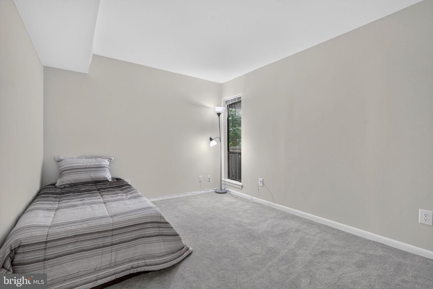 5757 Rexford Ct #m Property Photo 20