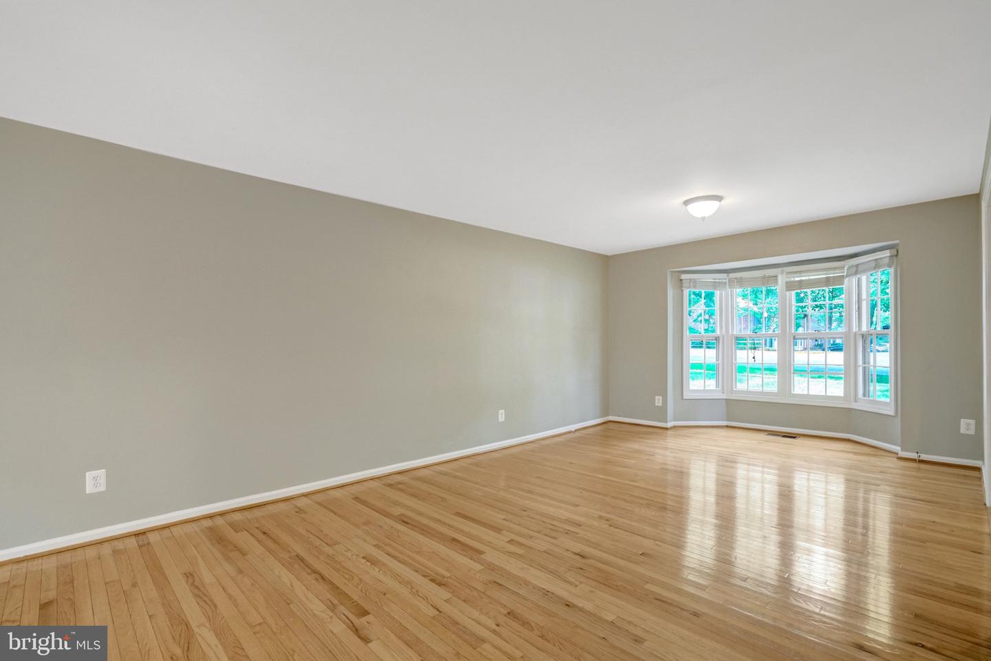 8315 Forrester Blvd Property Photo 5