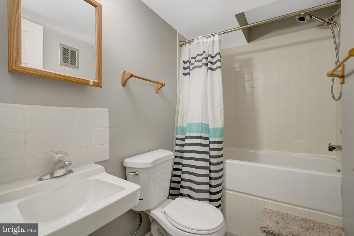 8315 Forrester Blvd Property Photo 29