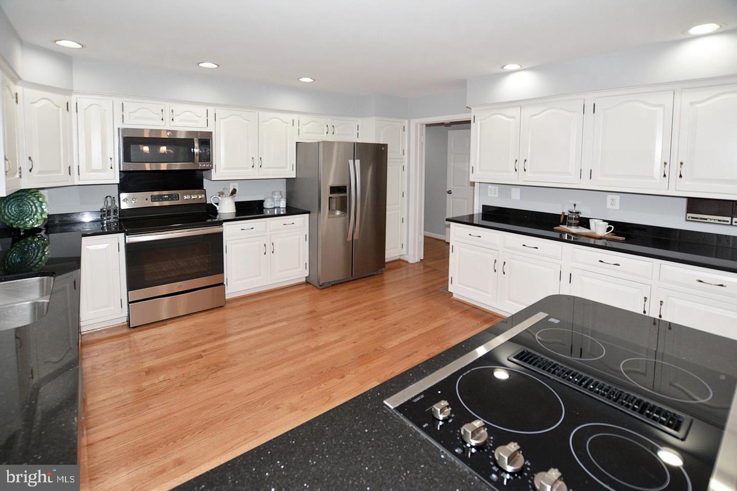 6286 Dunaway Ct Property Photo 8