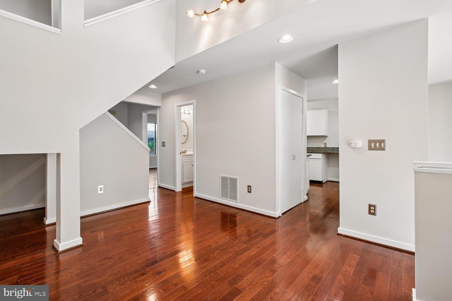 VAFX2336768 Property Photo 9