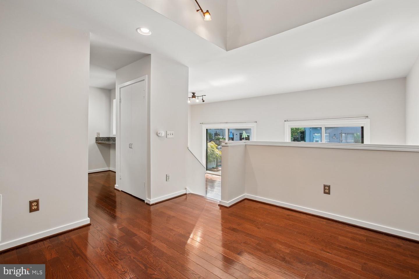 VAFX2336768 Property Photo 10