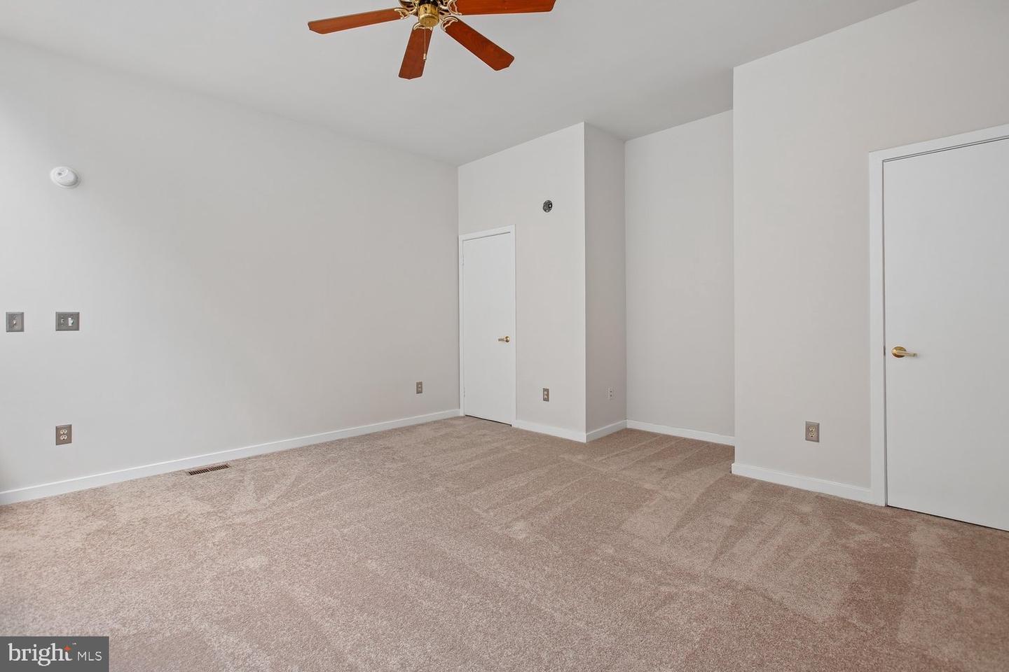 VAFX2336768 Property Photo 40