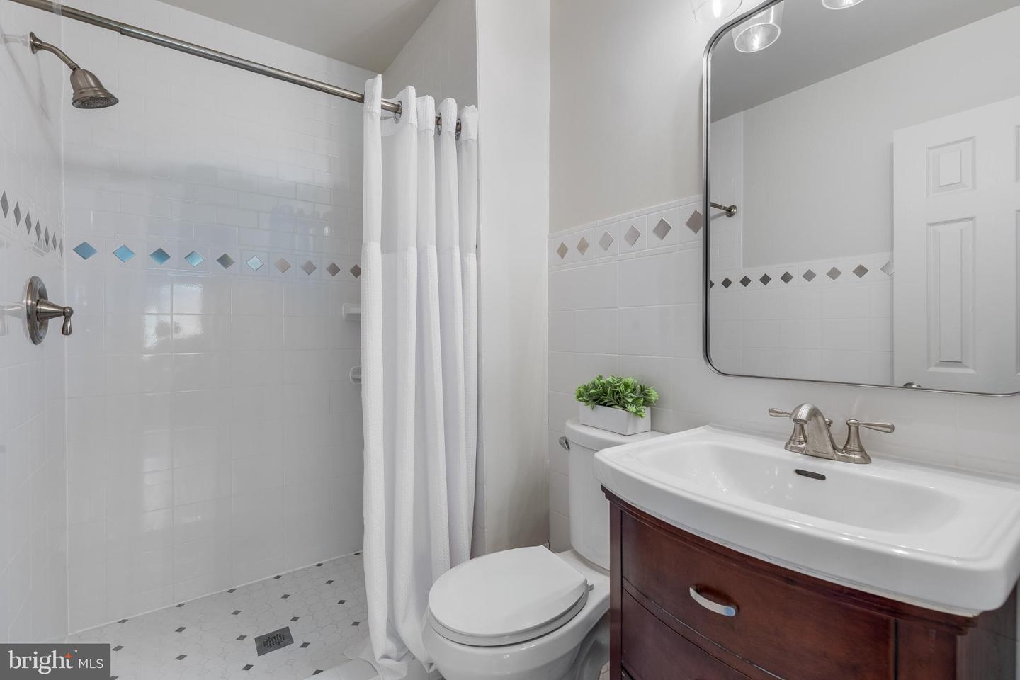 1518 Farsta Ct Property Photo 26