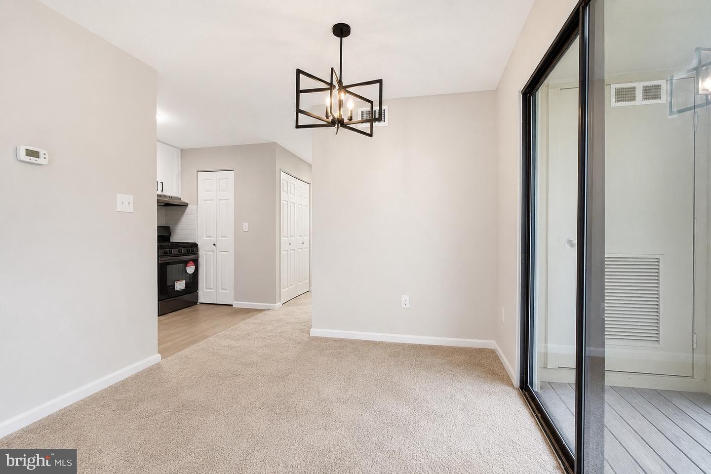 7451 Little River Tpke #202 Property Photo 6