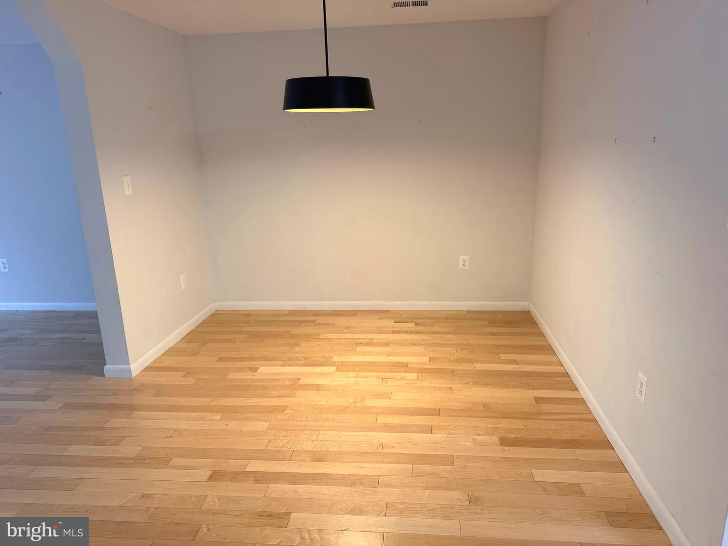 6062 Hollow Hill Ln Property Photo 4