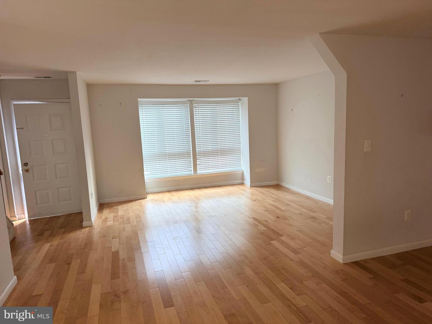 6062 Hollow Hill Ln Property Photo 5