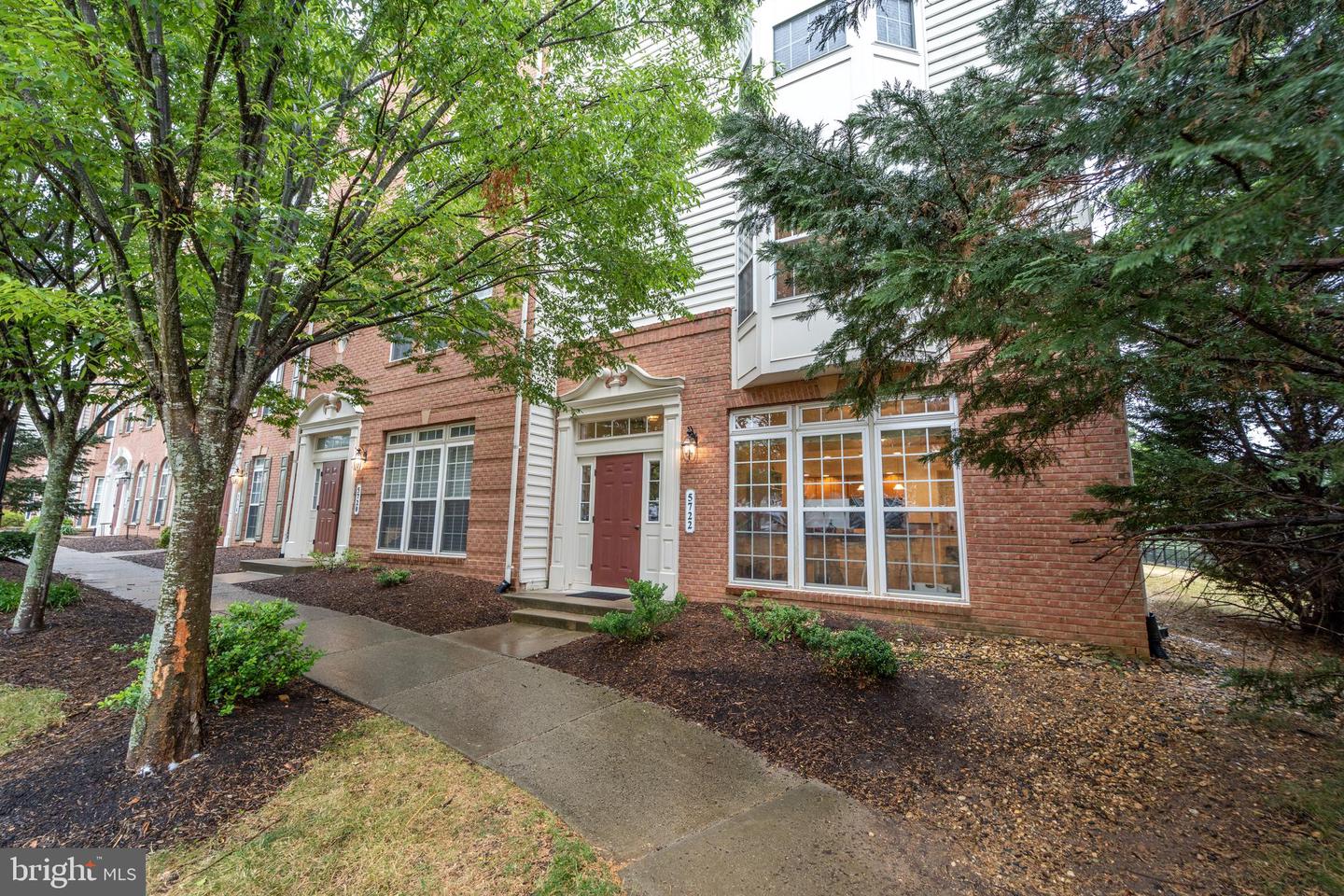 5722 Callcott Way #a Property Photo 3