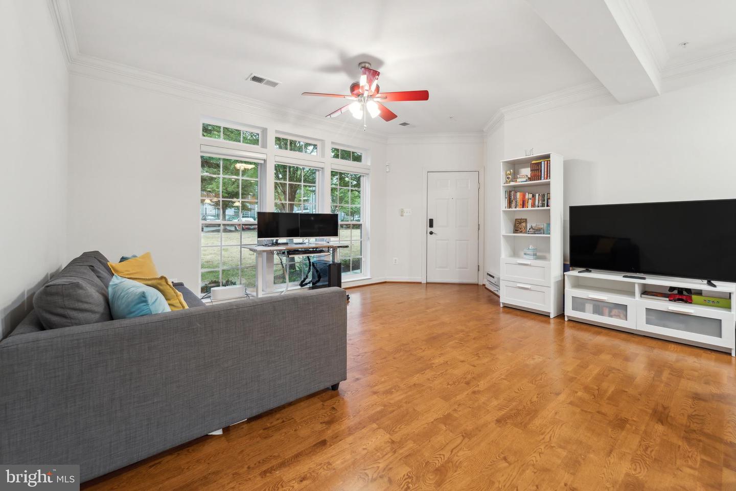 5722 Callcott Way #a Property Photo 6