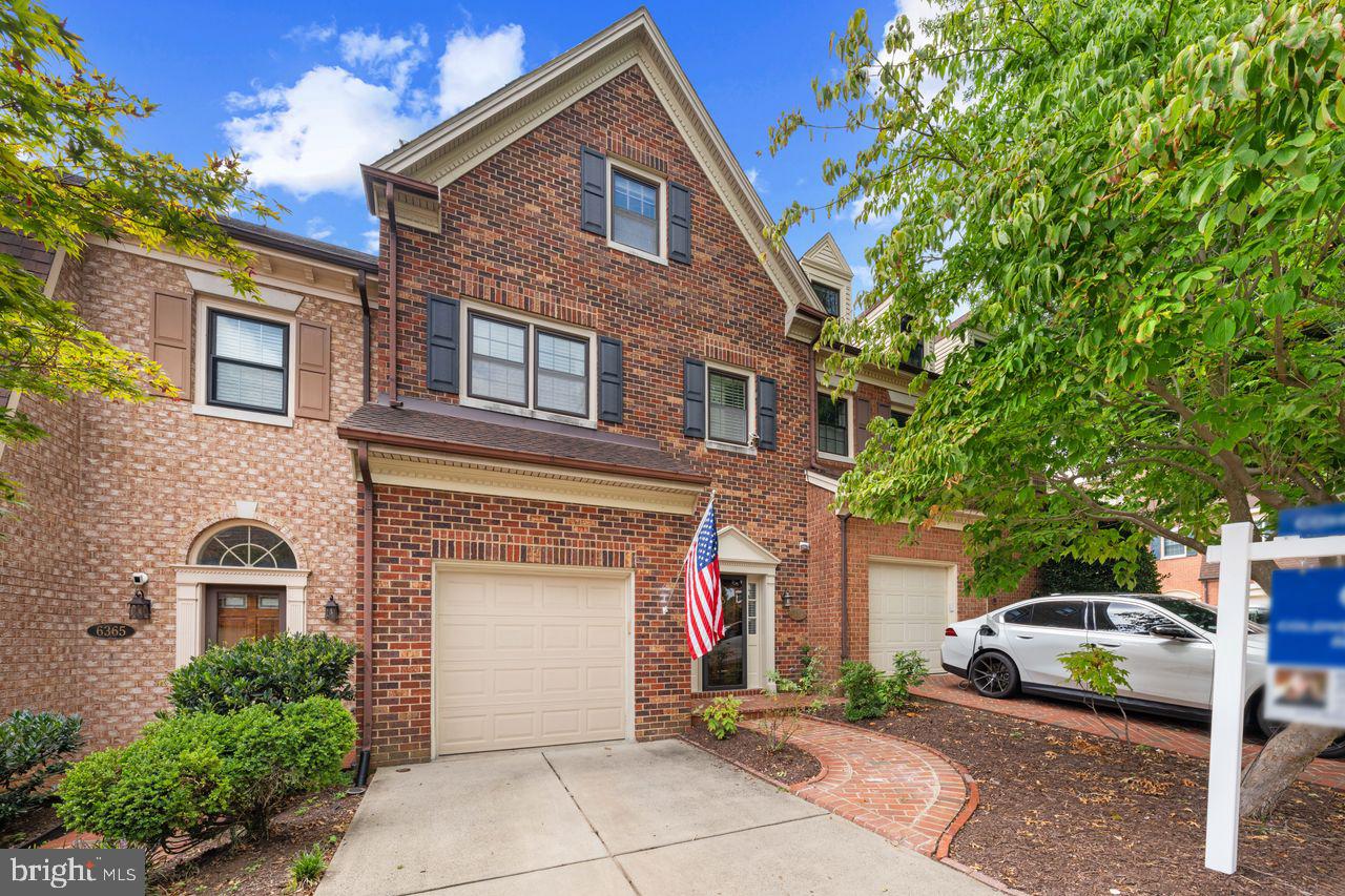 6367 Brampton Ct Property Photo 1