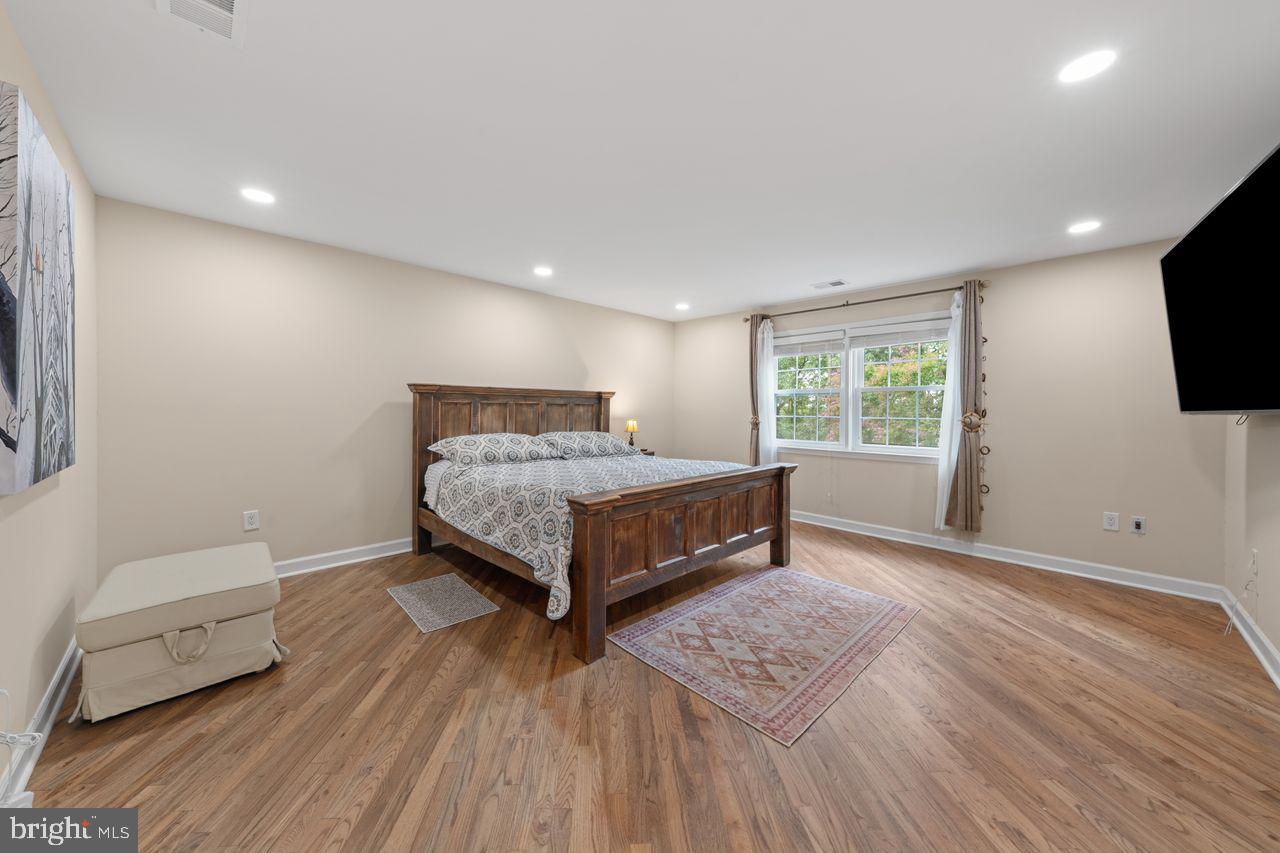 6367 Brampton Ct Property Photo 17