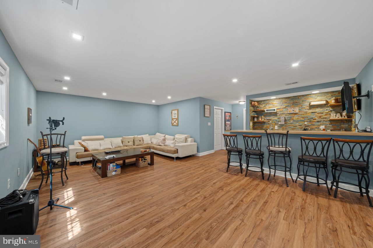 6367 Brampton Ct Property Photo 29