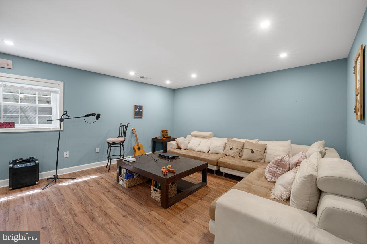 6367 Brampton Ct Property Photo 31