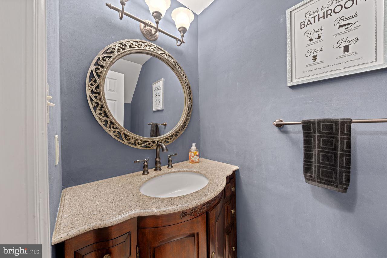 6367 Brampton Ct Property Photo 35